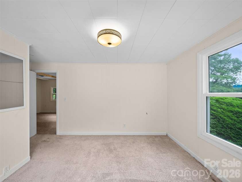 1644 State Hwy 80 S None, Burnsville, NC 28714.  MLS# CAR4408364, YatesRealty ID 41533. Bedroom