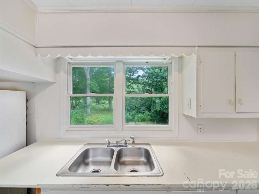 1644 State Hwy 80 S None, Burnsville, NC 28714.  MLS# CAR4408364, YatesRealty ID 41533. Kitchen