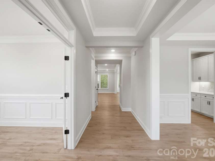 1321 Knob Creek Drive, Gastonia, NC 28054.  MLS# CAR4362549, YatesRealty ID 41534. Entryway