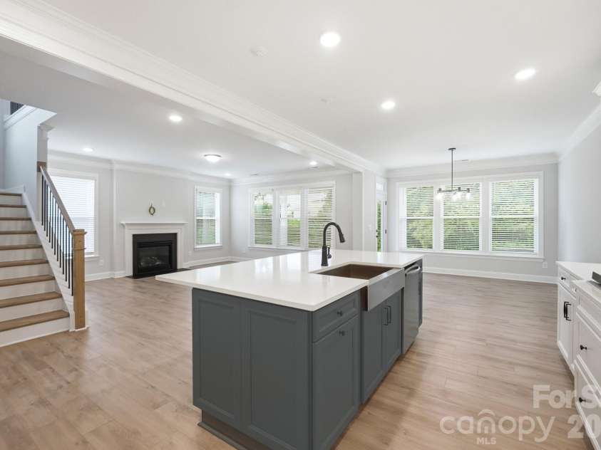 1321 Knob Creek Drive, Gastonia, NC 28054.  MLS# CAR4362549, YatesRealty ID 41534. Kitchen