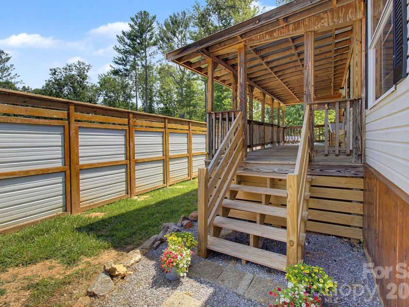 1011 Reed Street, Asheville, NC 28804.  MLS# CAR4396537, YatesRealty ID 41535. 
