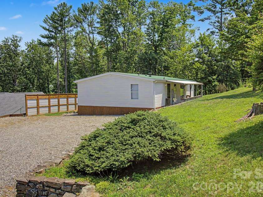 1011 Reed Street, Asheville, NC 28804.  MLS# CAR4396537, YatesRealty ID 41535. 