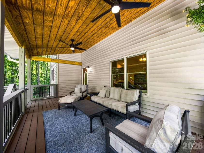 70 Promised Ridge Drive, Hendersonville, NC 28791.  MLS# CAR4411866, YatesRealty ID 41538. 