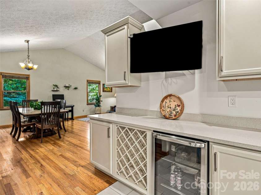 70 Promised Ridge Drive, Hendersonville, NC 28791.  MLS# CAR4411866, YatesRealty ID 41538. 