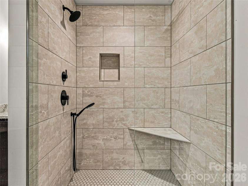 70 Promised Ridge Drive, Hendersonville, NC 28791.  MLS# CAR4411866, YatesRealty ID 41538. 
