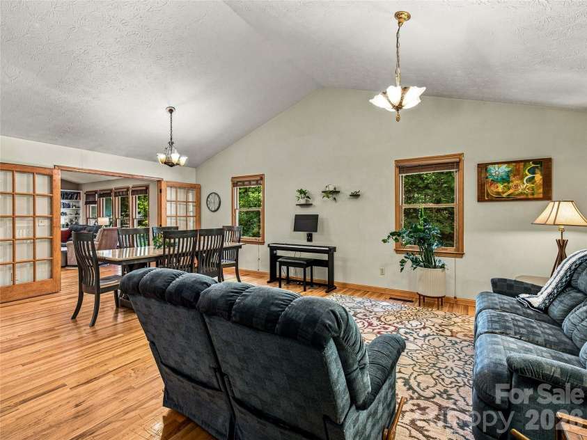 70 Promised Ridge Drive, Hendersonville, NC 28791.  MLS# CAR4411866, YatesRealty ID 41538. 