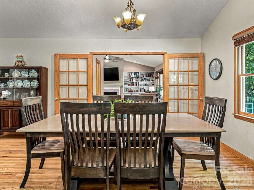 70 Promised Ridge Drive, Hendersonville, NC 28791.  MLS# CAR4411866, YatesRealty ID 41538. 