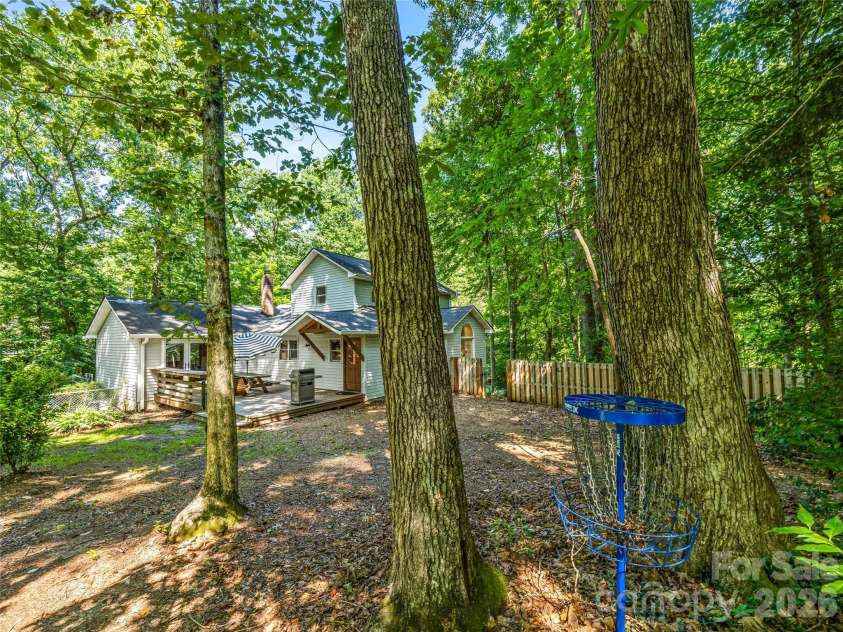 70 Promised Ridge Drive, Hendersonville, NC 28791.  MLS# CAR4411866, YatesRealty ID 41538. 