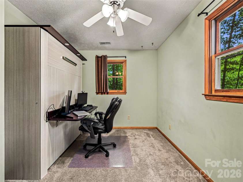 70 Promised Ridge Drive, Hendersonville, NC 28791.  MLS# CAR4411866, YatesRealty ID 41538. Murphy Bed/Office