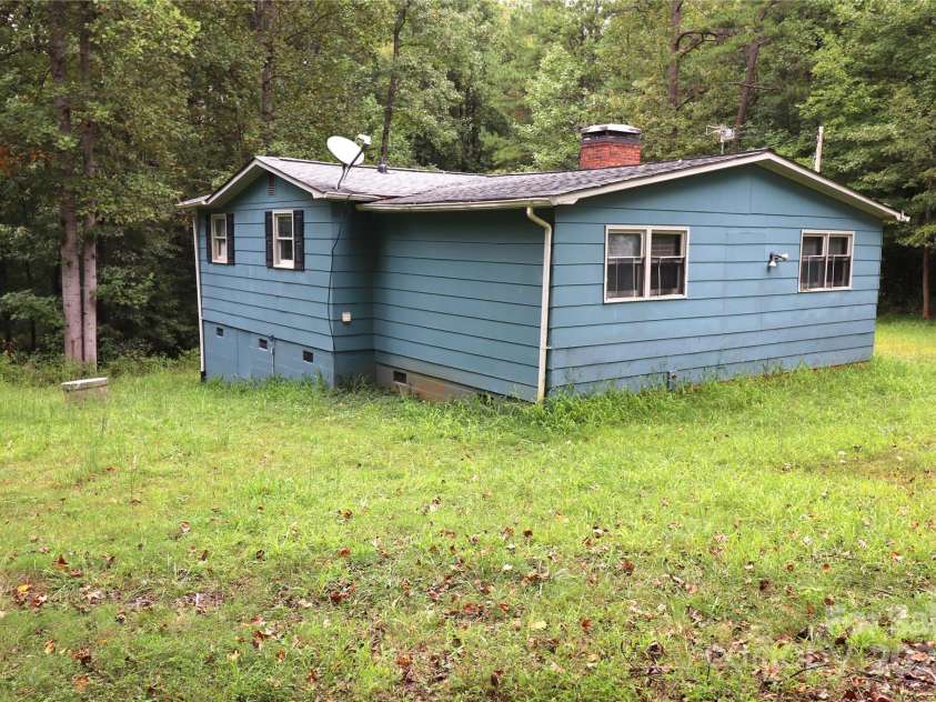 1131 Meandering Lane, Lincolnton, NC 28092.  MLS# CAR4184865, YatesRealty ID 4154. Rear