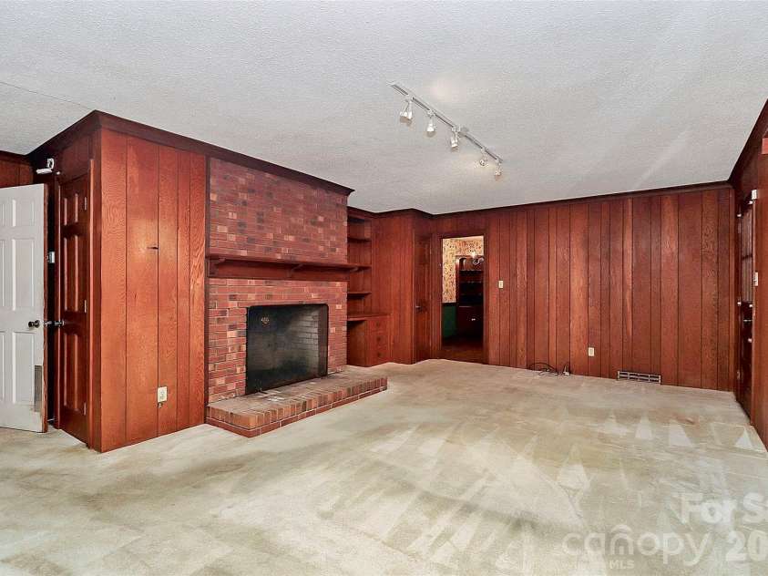 1202 Daybrook Drive, Kannapolis, NC 28081.  MLS# CAR4336228, YatesRealty ID 4154. 