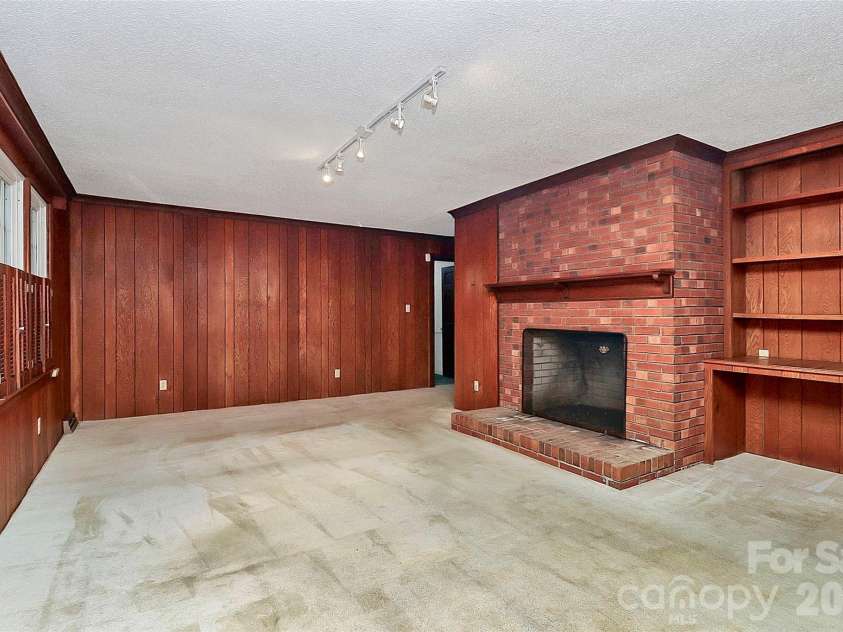1202 Daybrook Drive, Kannapolis, NC 28081.  MLS# CAR4336228, YatesRealty ID 4154. 