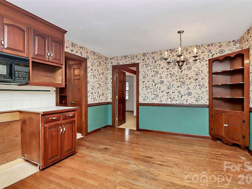 1202 Daybrook Drive, Kannapolis, NC 28081.  MLS# CAR4336228, YatesRealty ID 4154. 