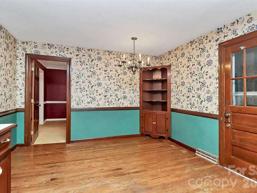 1202 Daybrook Drive, Kannapolis, NC 28081.  MLS# CAR4336228, YatesRealty ID 4154. 
