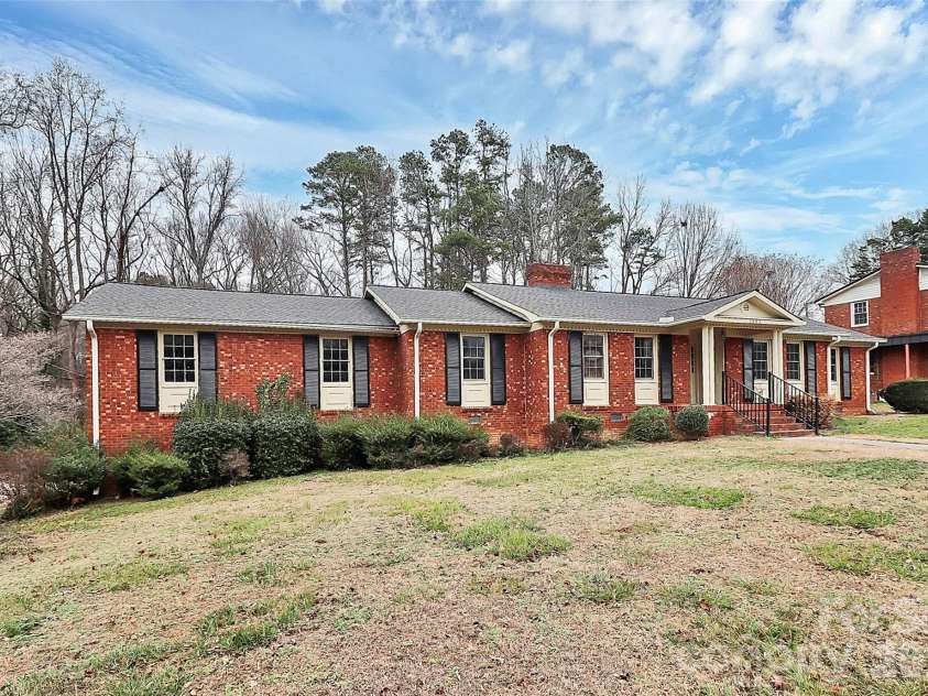 1202 Daybrook Drive, Kannapolis, NC 28081.  MLS# CAR4336228, YatesRealty ID 4154. 