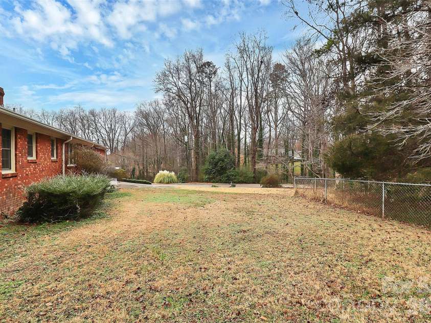 1202 Daybrook Drive, Kannapolis, NC 28081.  MLS# CAR4336228, YatesRealty ID 4154. 