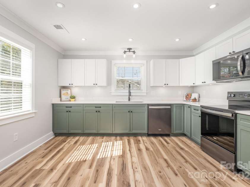 1402 Birch Street, Kannapolis, NC 28081.  MLS# CAR4315178, YatesRealty ID 4154. 