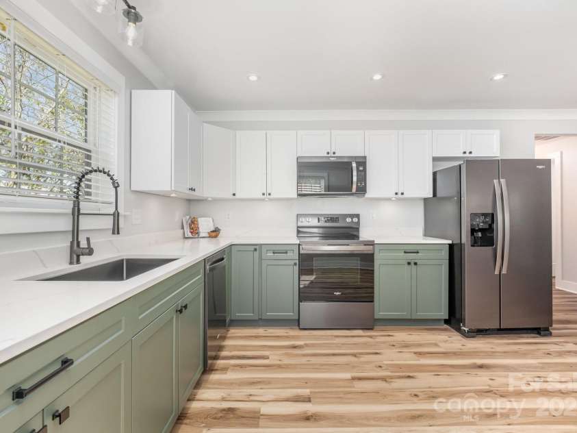 1402 Birch Street, Kannapolis, NC 28081.  MLS# CAR4315178, YatesRealty ID 4154. 