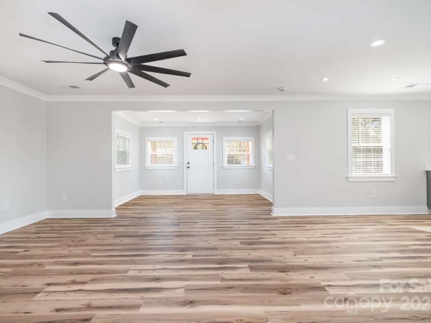 1402 Birch Street, Kannapolis, NC 28081.  MLS# CAR4315178, YatesRealty ID 4154. 