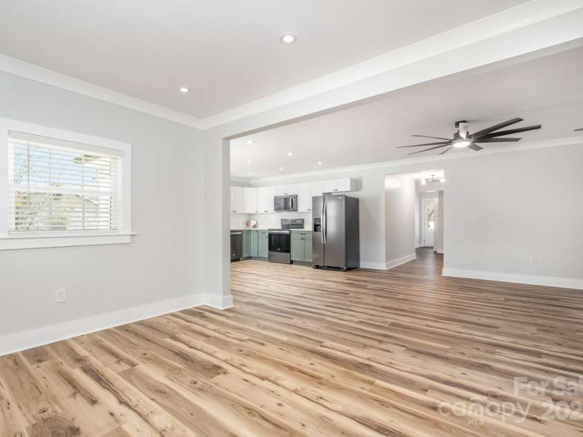 1402 Birch Street, Kannapolis, NC 28081.  MLS# CAR4315178, YatesRealty ID 4154. 