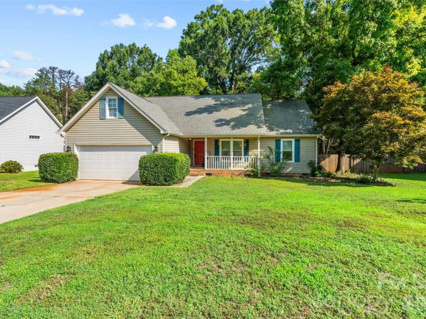 823 Thistledown Drive, Rock Hill, SC 29730.  MLS# CAR4409624, YatesRealty ID 41540. 