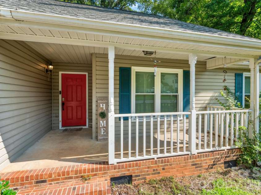 823 Thistledown Drive, Rock Hill, SC 29730.  MLS# CAR4409624, YatesRealty ID 41540. 