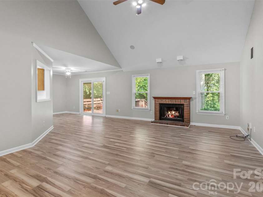 823 Thistledown Drive, Rock Hill, SC 29730.  MLS# CAR4409624, YatesRealty ID 41540. 