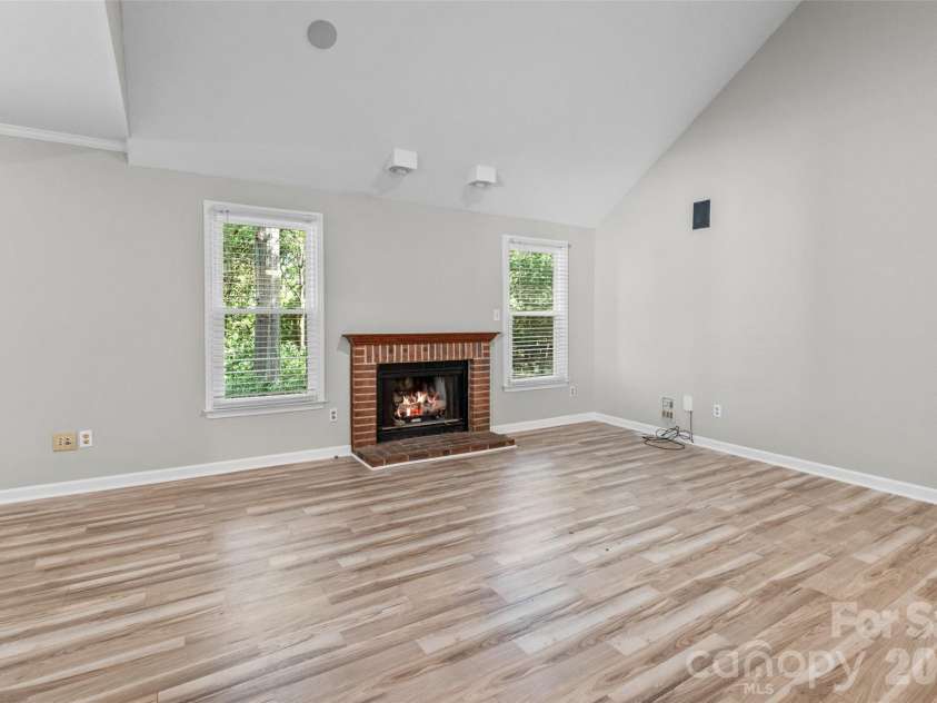 823 Thistledown Drive, Rock Hill, SC 29730.  MLS# CAR4409624, YatesRealty ID 41540. 