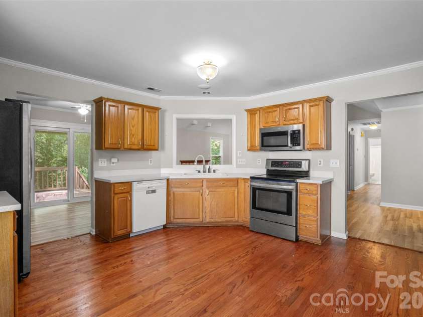 823 Thistledown Drive, Rock Hill, SC 29730.  MLS# CAR4409624, YatesRealty ID 41540. 