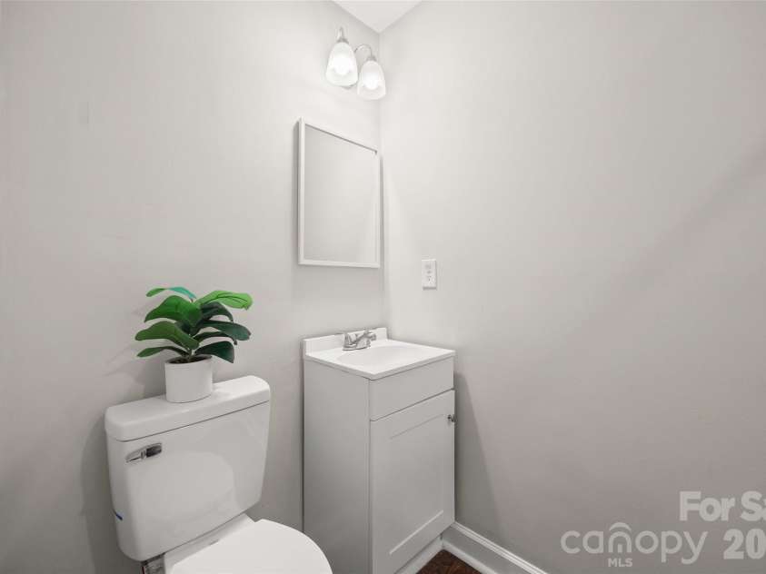 4448 Ridge Valley Drive, Charlotte, NC 28208.  MLS# CAR4410997, YatesRealty ID 41541. Bathroom
