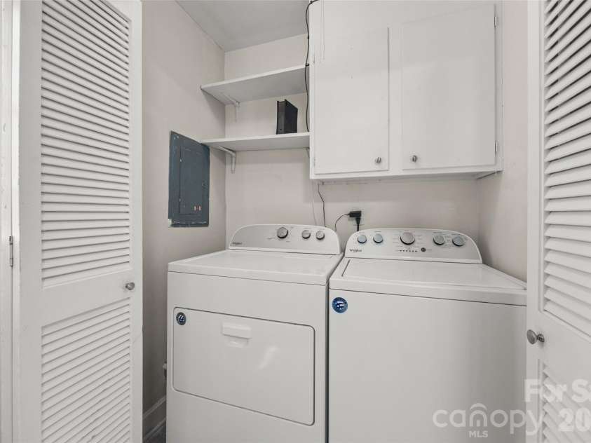 4448 Ridge Valley Drive, Charlotte, NC 28208.  MLS# CAR4410997, YatesRealty ID 41541. Laundry area