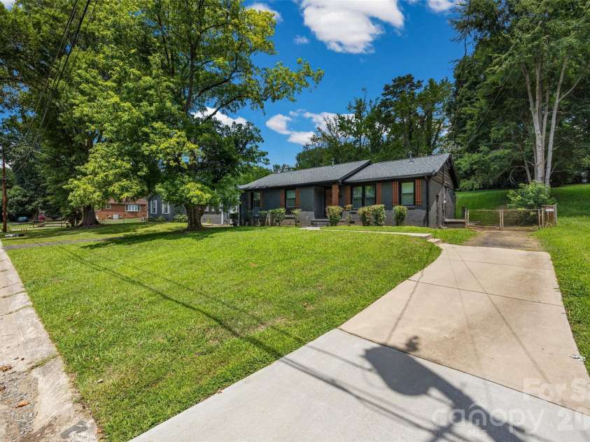 4448 Ridge Valley Drive, Charlotte, NC 28208.  MLS# CAR4410997, YatesRealty ID 41541. Side from exterior