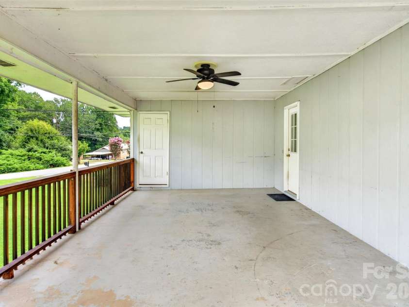 224 Cherokee Way, Marion, NC 28752.  MLS# CAR4411859, YatesRealty ID 41543. 