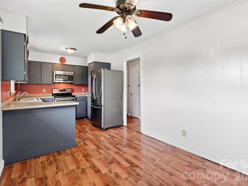 224 Cherokee Way, Marion, NC 28752.  MLS# CAR4411859, YatesRealty ID 41543. 