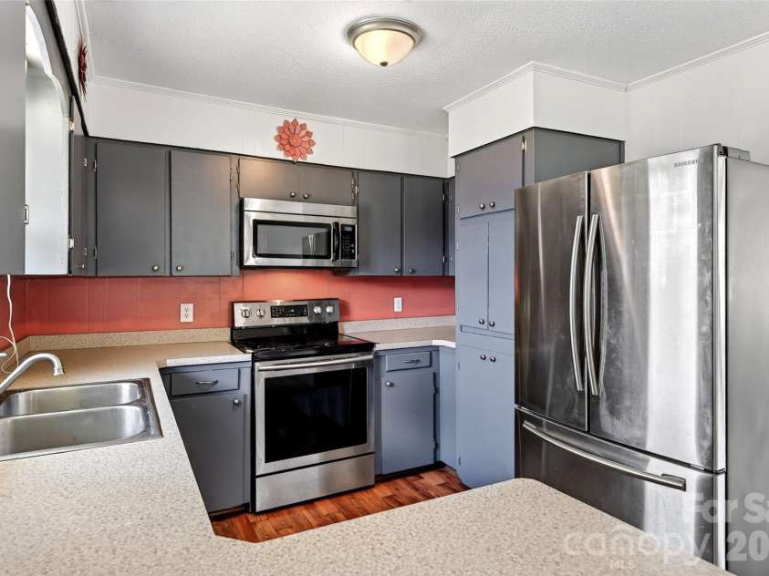 224 Cherokee Way, Marion, NC 28752.  MLS# CAR4411859, YatesRealty ID 41543. 