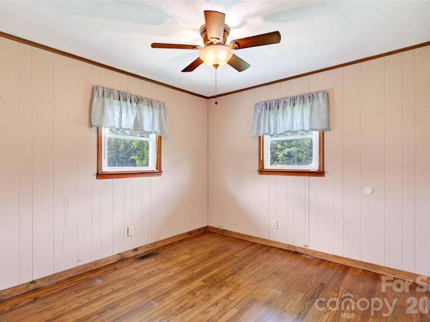 224 Cherokee Way, Marion, NC 28752.  MLS# CAR4411859, YatesRealty ID 41543. 