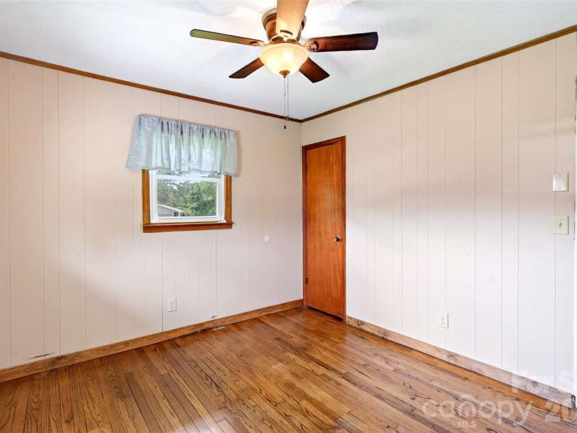 224 Cherokee Way, Marion, NC 28752.  MLS# CAR4411859, YatesRealty ID 41543. 