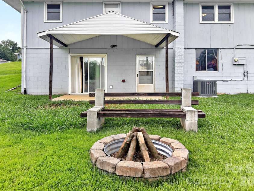 224 Cherokee Way, Marion, NC 28752.  MLS# CAR4411859, YatesRealty ID 41543. 