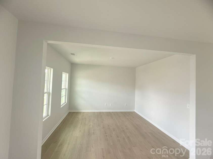 4013 Juno Drive, Charlotte, NC 28215.  MLS# CAR4407718, YatesRealty ID 41547. Dining/Flex