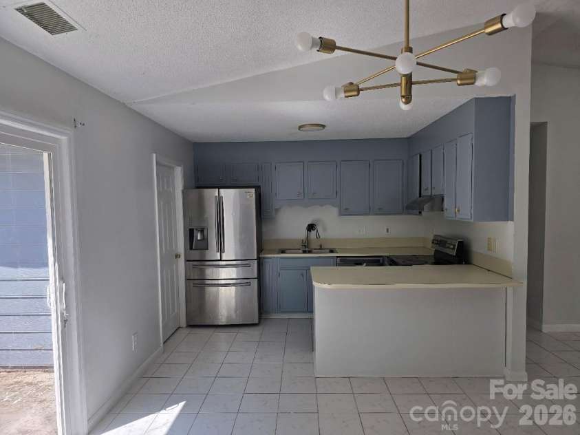 2601 Briar Trail Court, Matthews, NC 28104.  MLS# CAR4410537, YatesRealty ID 41548. 