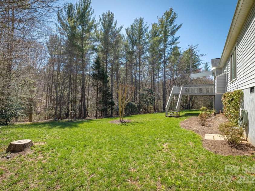 105 River Glen Drive, Morganton, NC 28655.  MLS# CAR4239601, YatesRealty ID 4155. 