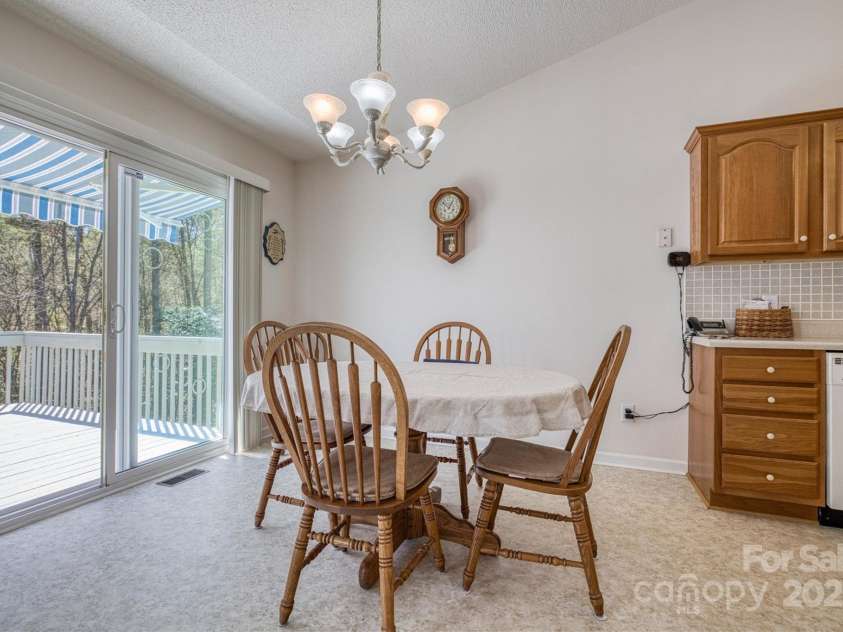 105 River Glen Drive, Morganton, NC 28655.  MLS# CAR4239601, YatesRealty ID 4155. 