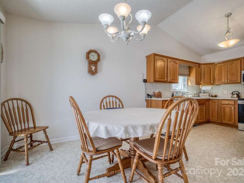 105 River Glen Drive, Morganton, NC 28655.  MLS# CAR4239601, YatesRealty ID 4155. 