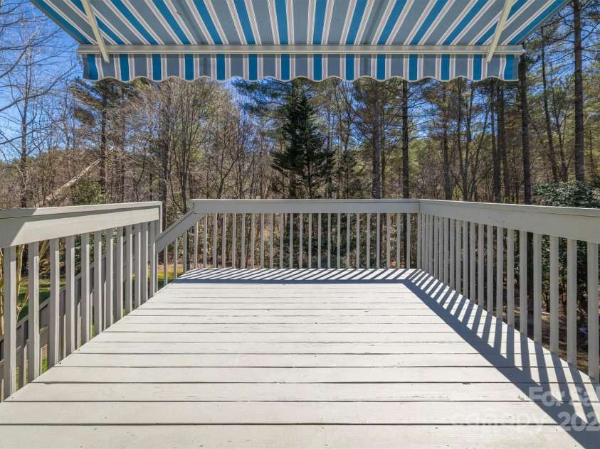 105 River Glen Drive, Morganton, NC 28655.  MLS# CAR4239601, YatesRealty ID 4155. 