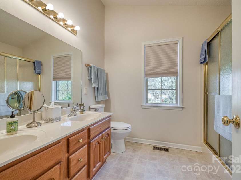 105 River Glen Drive, Morganton, NC 28655.  MLS# CAR4239601, YatesRealty ID 4155. 