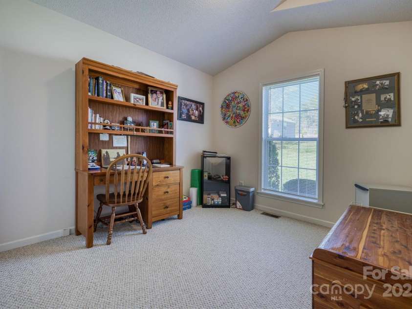 105 River Glen Drive, Morganton, NC 28655.  MLS# CAR4239601, YatesRealty ID 4155. 