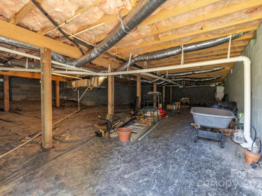 105 River Glen Drive, Morganton, NC 28655.  MLS# CAR4239601, YatesRealty ID 4155. 