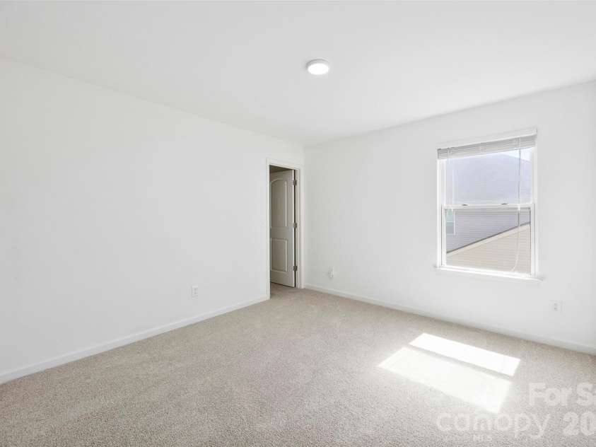111 Trick Ski Lane, Statesville, NC 28677.  MLS# CAR4398095, YatesRealty ID 4155. 