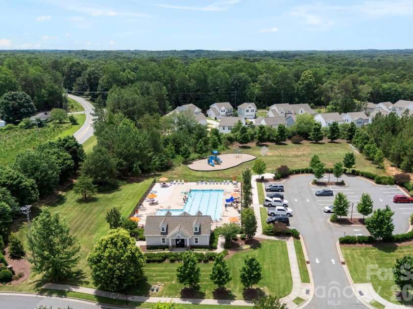 111 Trick Ski Lane, Statesville, NC 28677.  MLS# CAR4398095, YatesRealty ID 4155. 
