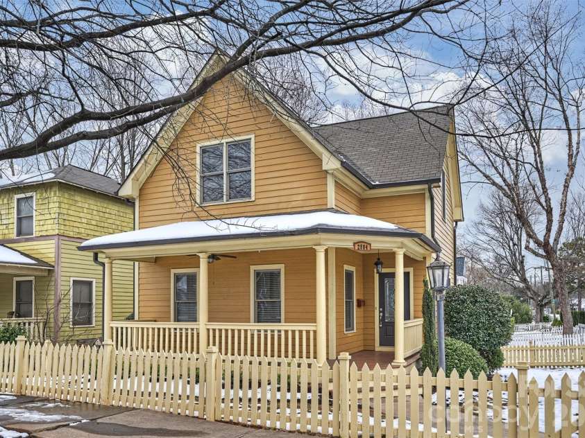 2804 Whiting Avenue, Charlotte, NC 28205.  MLS# CAR4343055, YatesRealty ID 4155. 